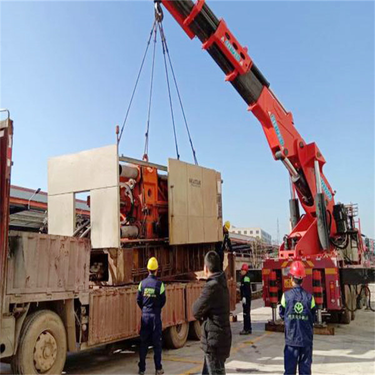 康保县吊车出租公司推荐：专业团队，设备齐全