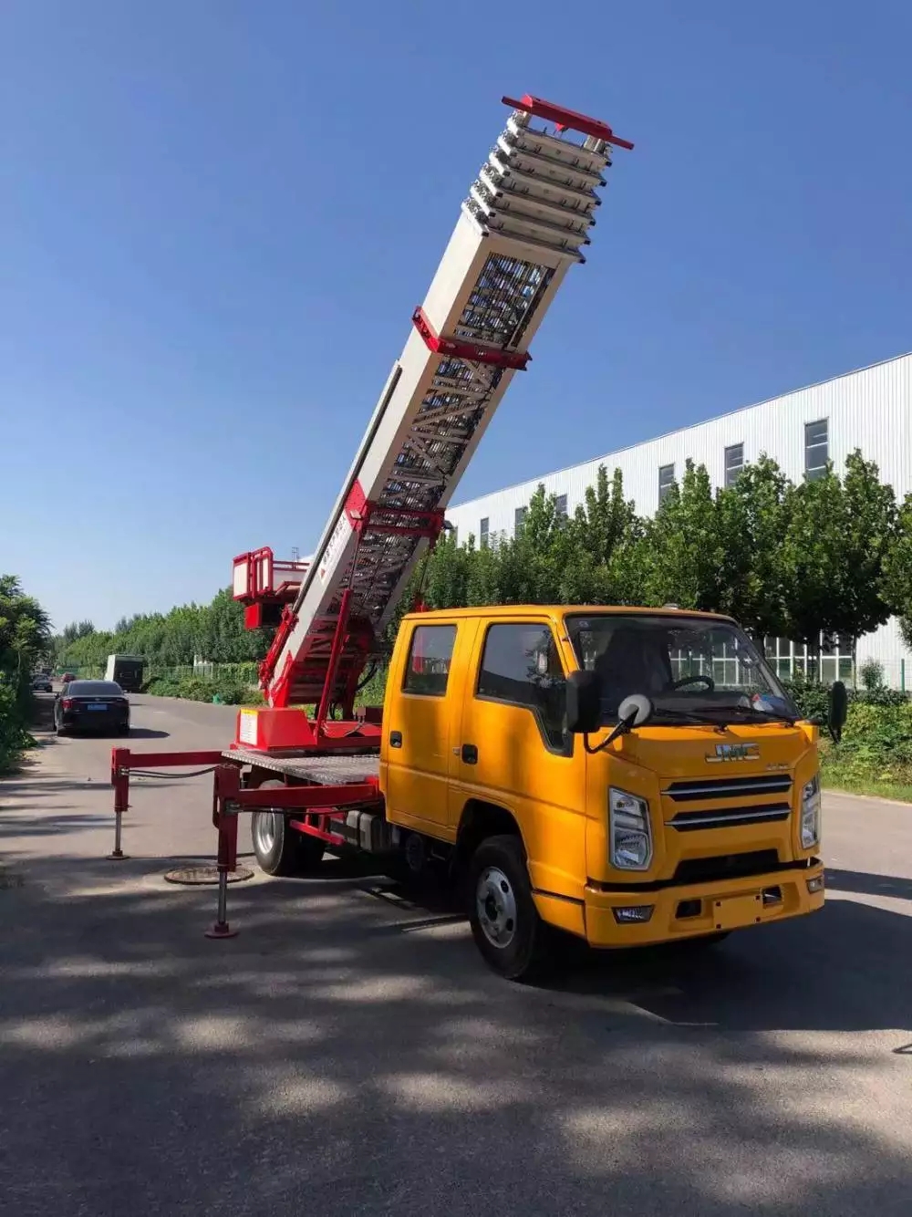 康保县附近的云梯车出租服务：轻松解决高空作业需求