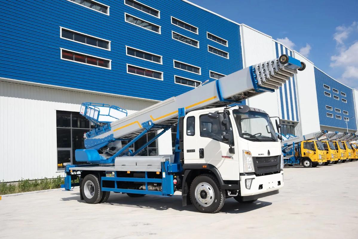 康保县出租云梯车高空作业车 建筑垃圾搬运